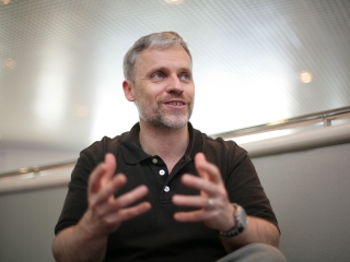 Damian Conway is a prominent member of Perl community, a proponent of object-oriented programming, and the author of several books.