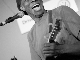 Keb' Mo', blues musician, sings and plays at KINK.fm 102