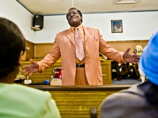 Lifeline Community Church Paster Robert Weaver standing in front of congregation